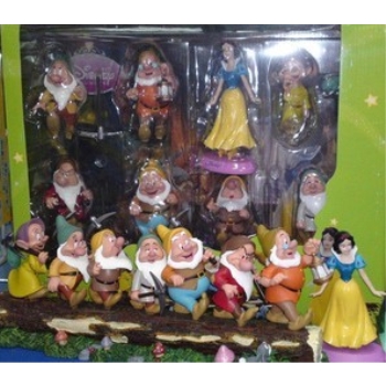 Snow White and Seven Dwarfs figures a set