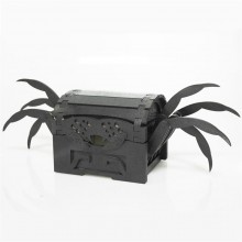 Spider shaped wood storage box