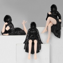 3pcs/set Black Robe Women Mysterious Statue Queen Figures(OPP bag)