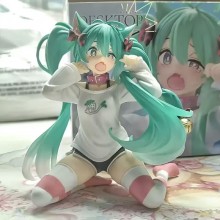 Hatsune Miku anime figure with cat ear long sleeve clothes